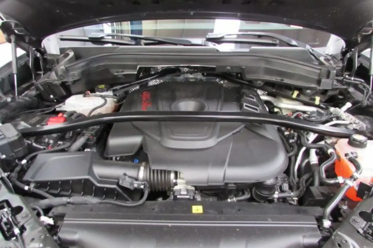 Alfa Romeo Stelvio usata a Milano (19)