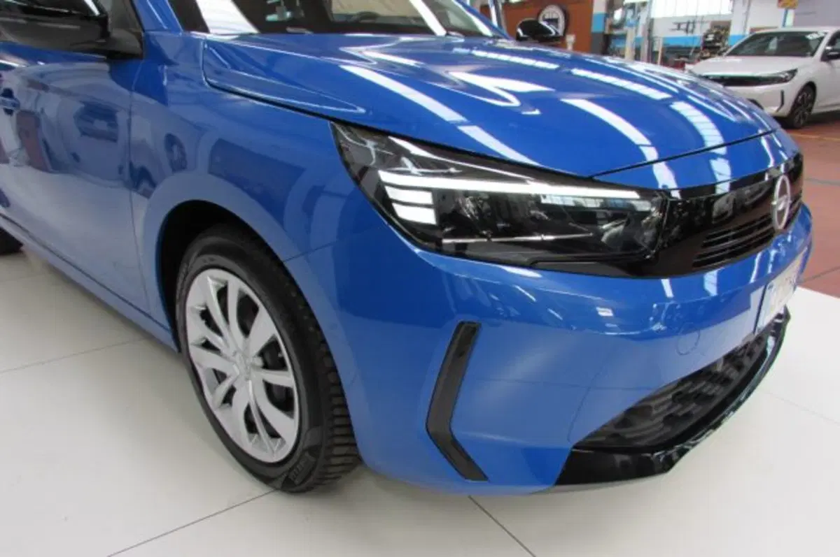 Opel Corsa usata a Milano (17)