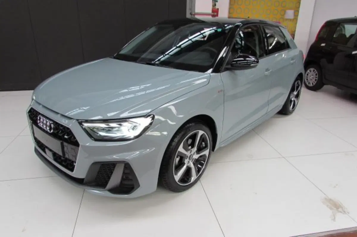 Audi A1 Sportback nuova a Milano (2)