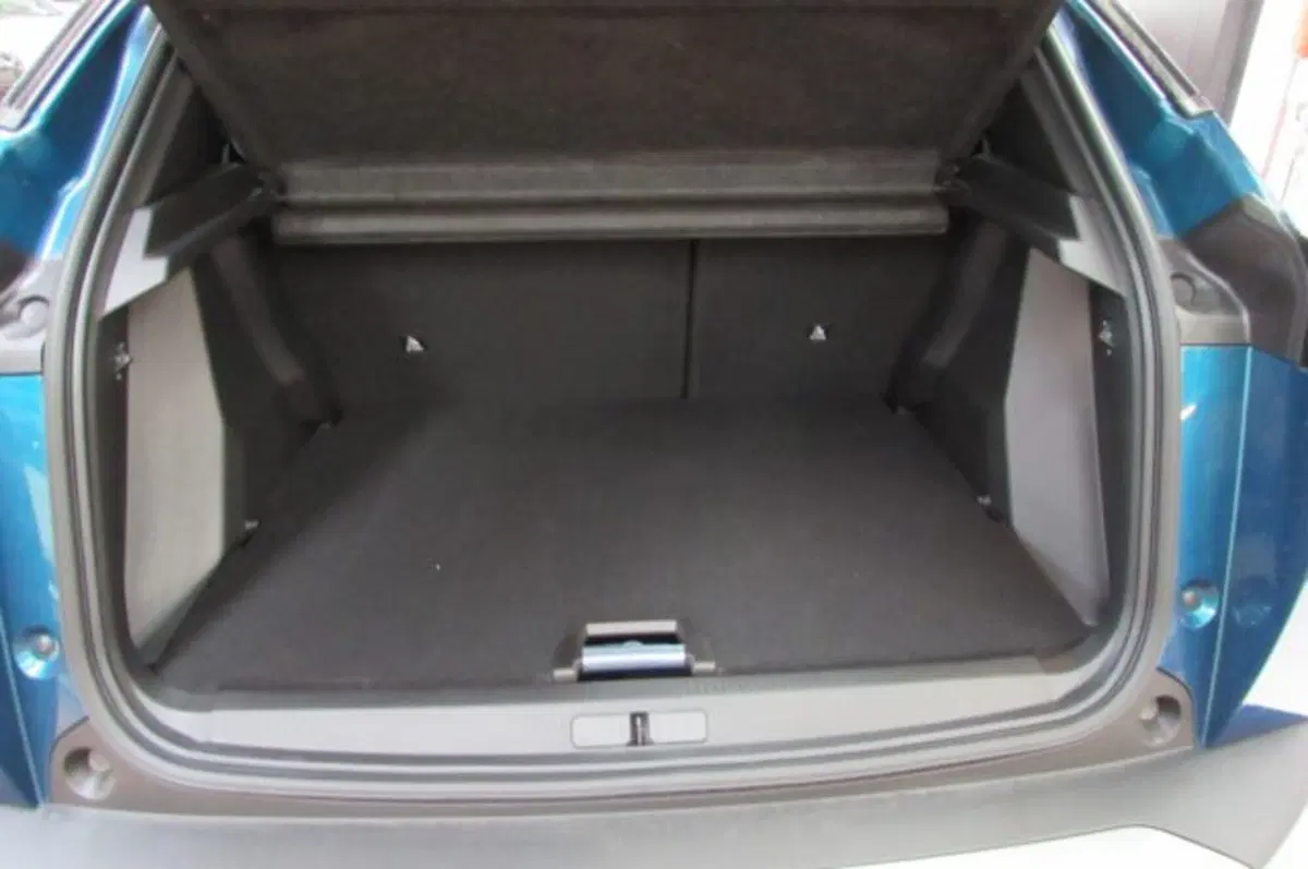 Peugeot 2008 nuova a Milano (14)