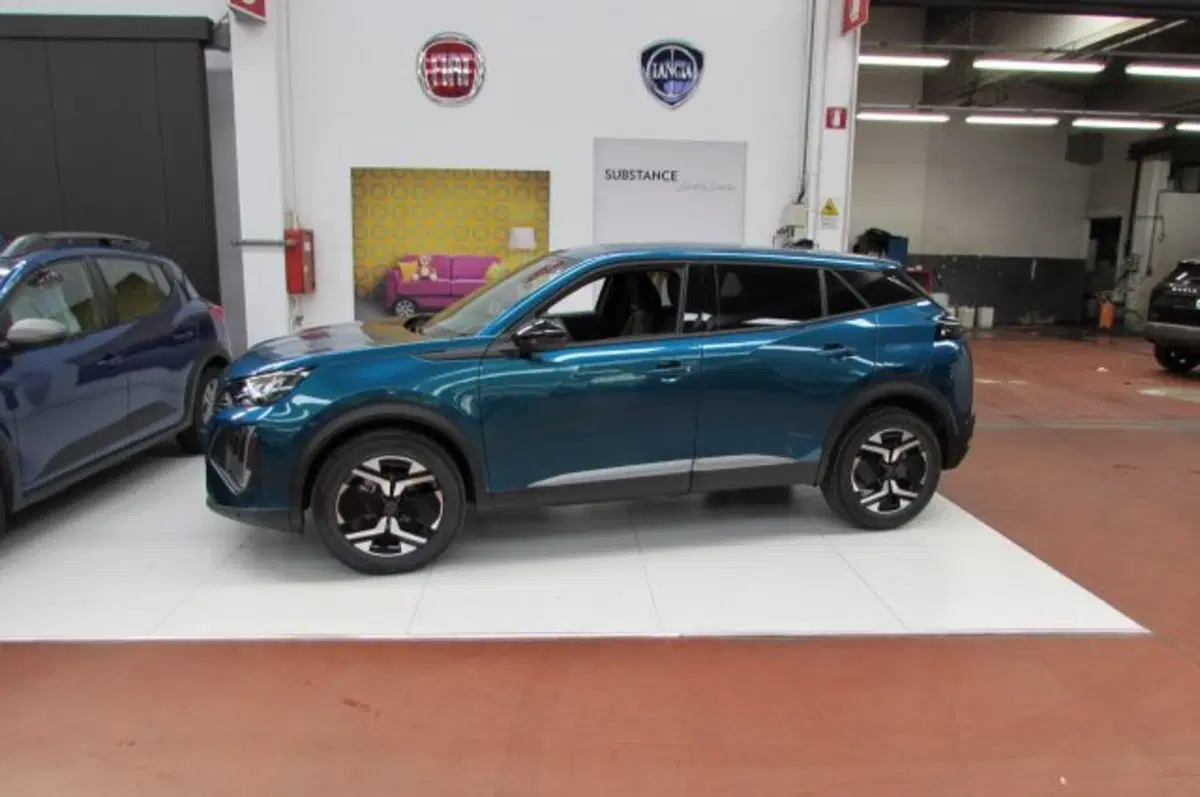 Peugeot 2008 nuova a Milano (5)