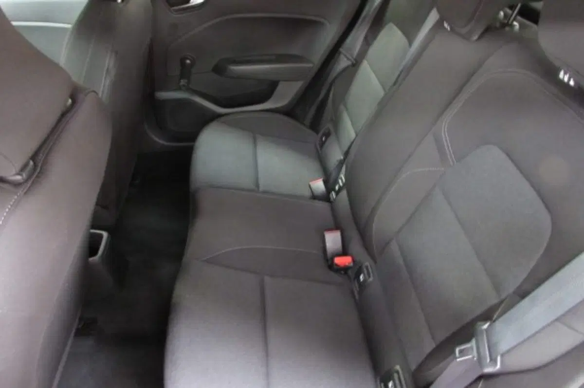 Renault Clio usata a Milano (13)