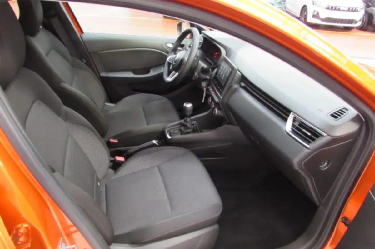 Renault Clio usata a Milano (16)