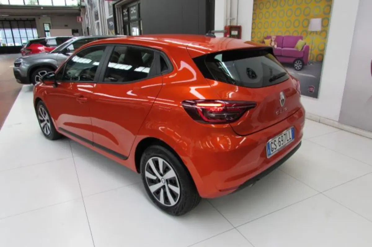 Renault Clio usata a Milano (4)