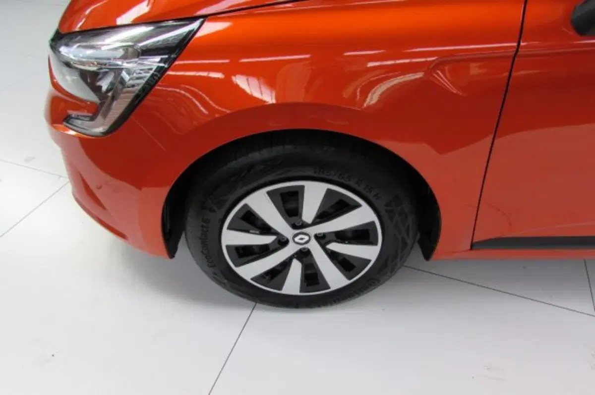 Renault Clio usata a Milano (6)