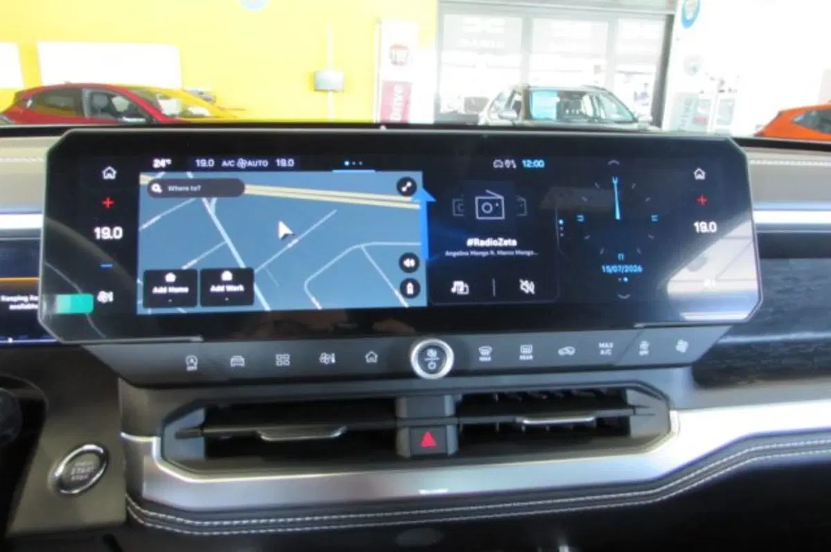 Jeep Compass nuova a Milano (10)