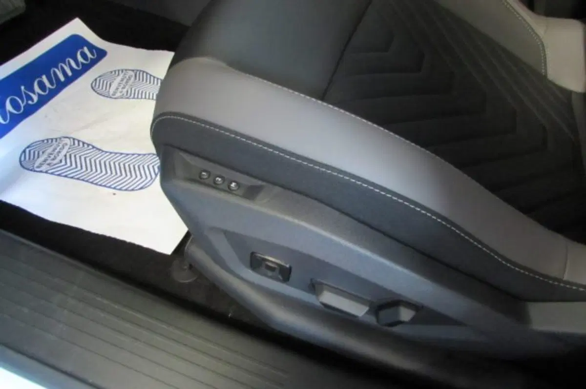 Jeep Compass nuova a Milano (14)