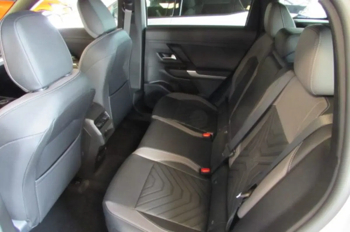 Jeep Compass nuova a Milano (16)
