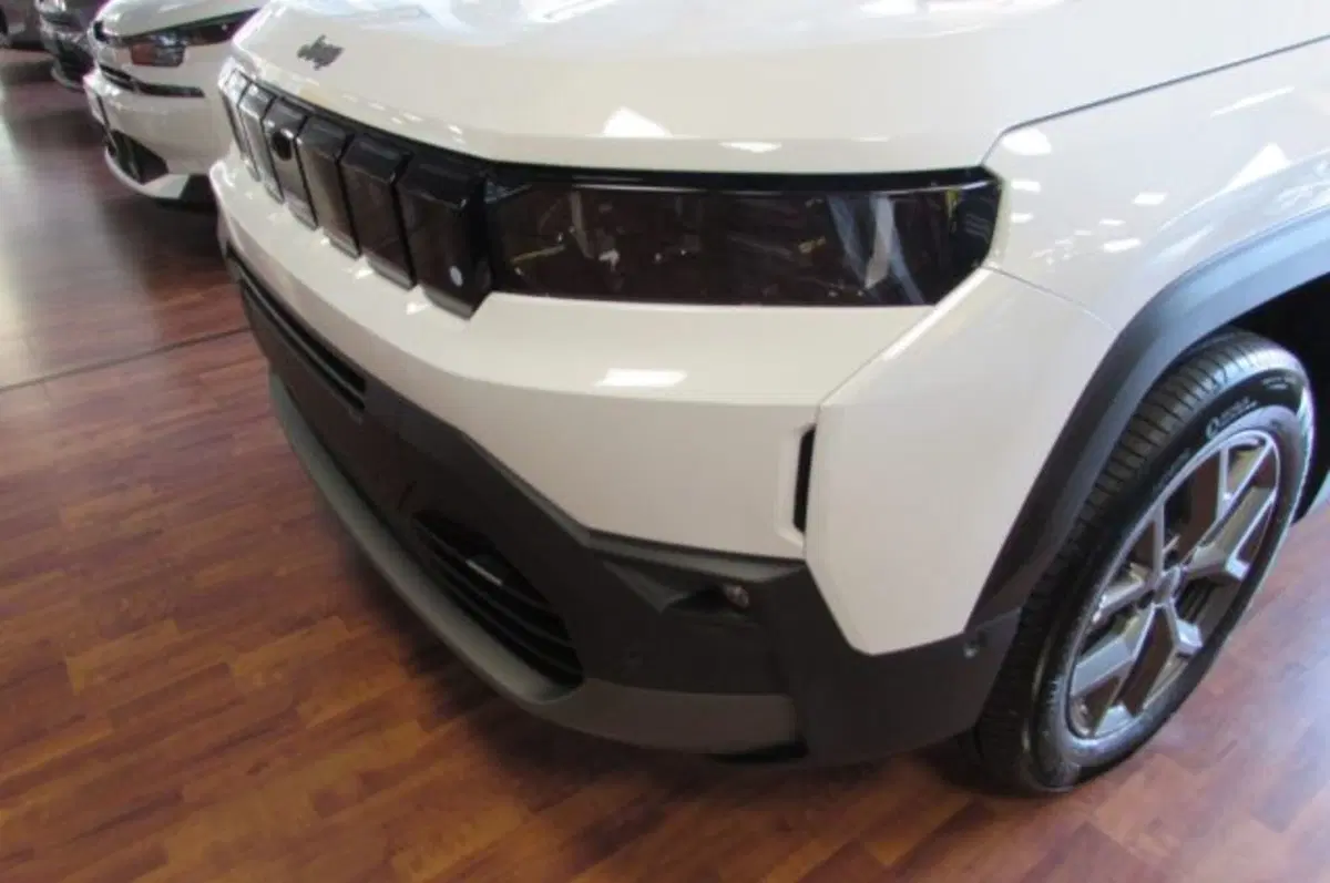 Jeep Compass nuova a Milano (18)