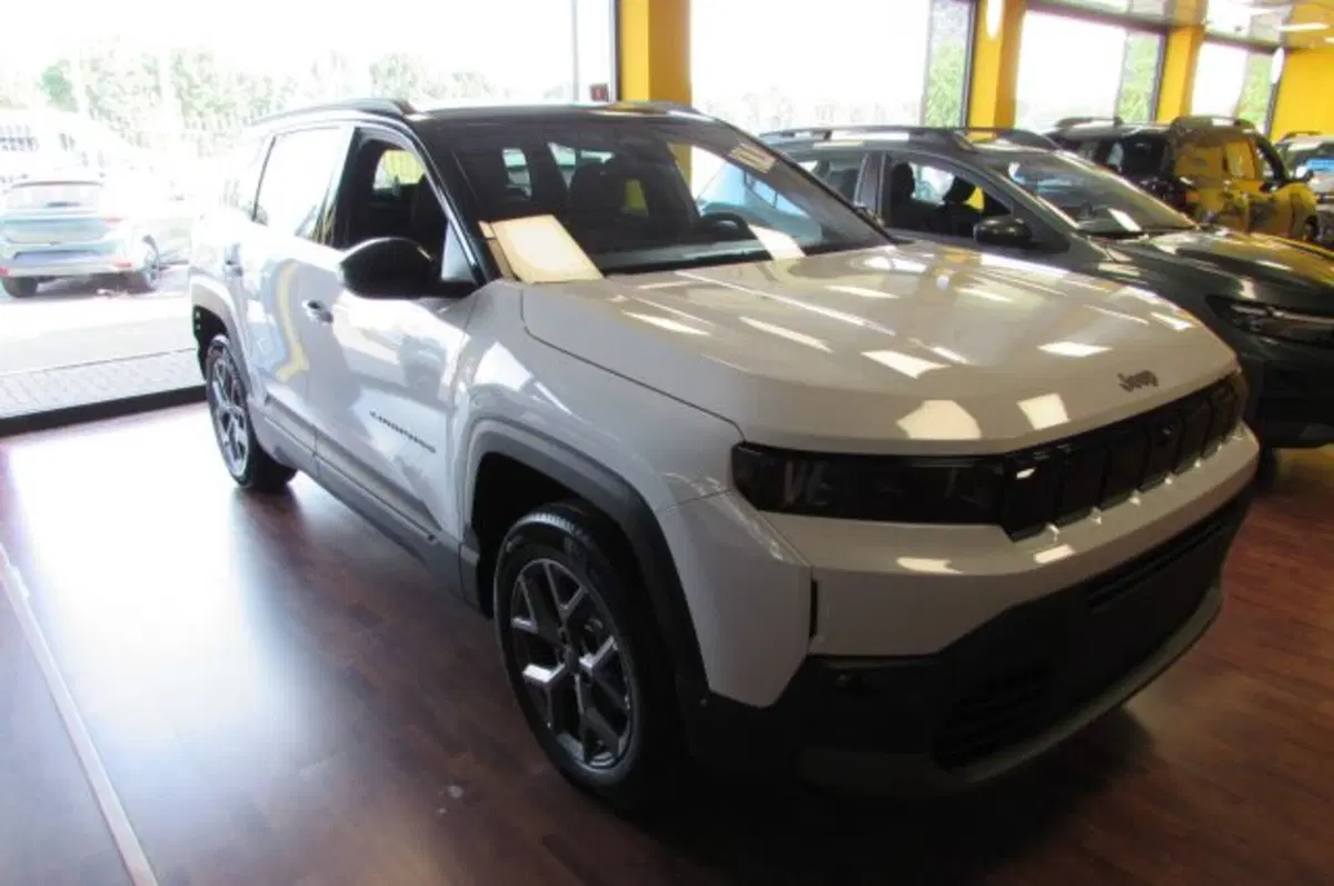 Jeep Compass nuova a Milano (3)