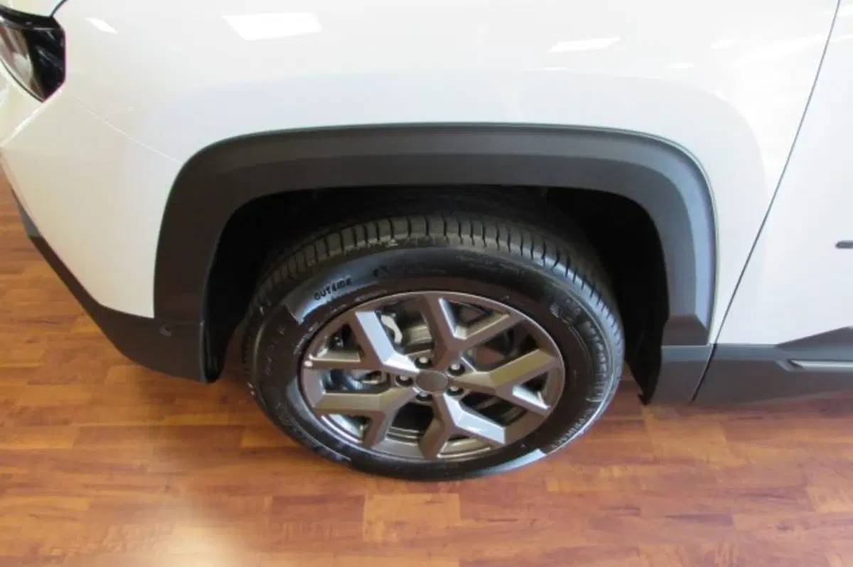 Jeep Compass nuova a Milano (6)