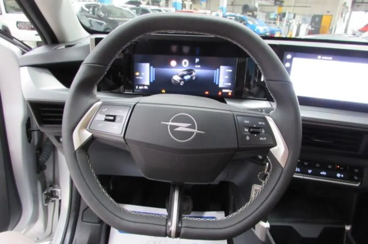 Opel Frontera usata a Milano (13)