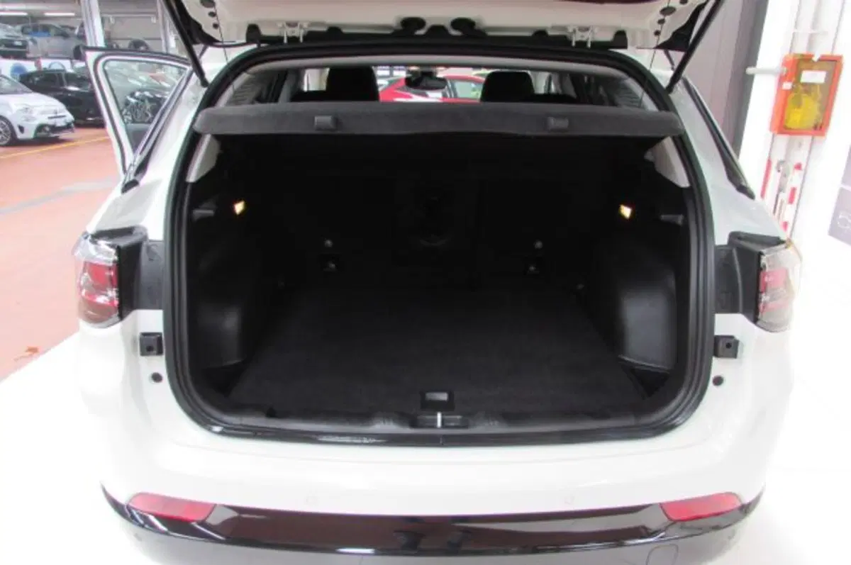 Jeep Compass usata a Milano (15)