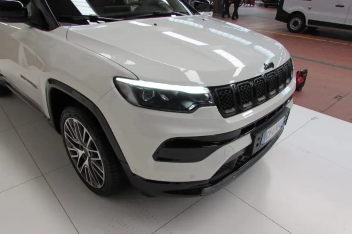 Jeep Compass usata a Milano (18)