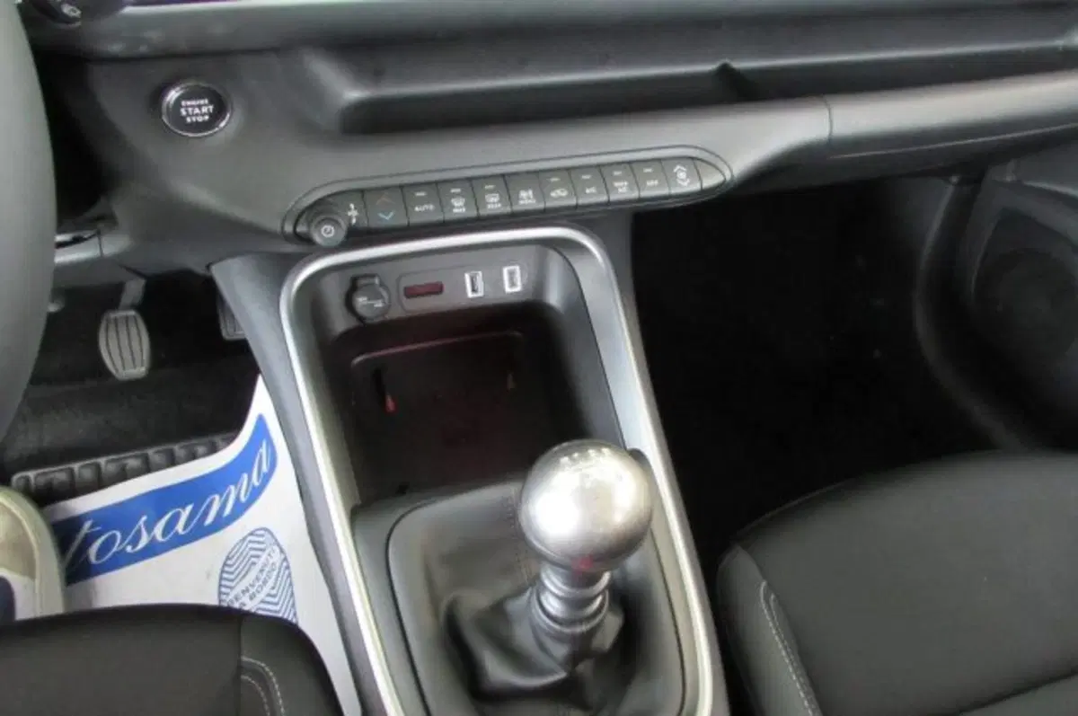Jeep Avenger usata a Milano (10)