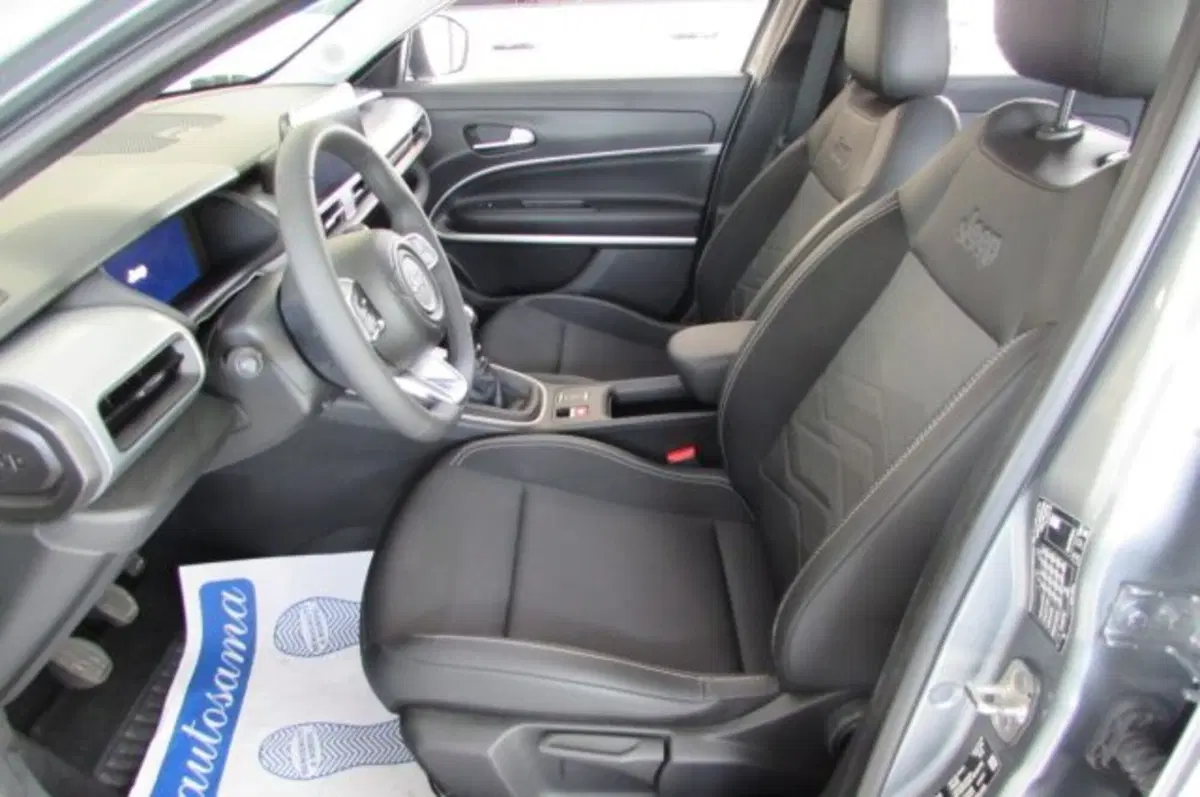 Jeep Avenger usata a Milano (6)
