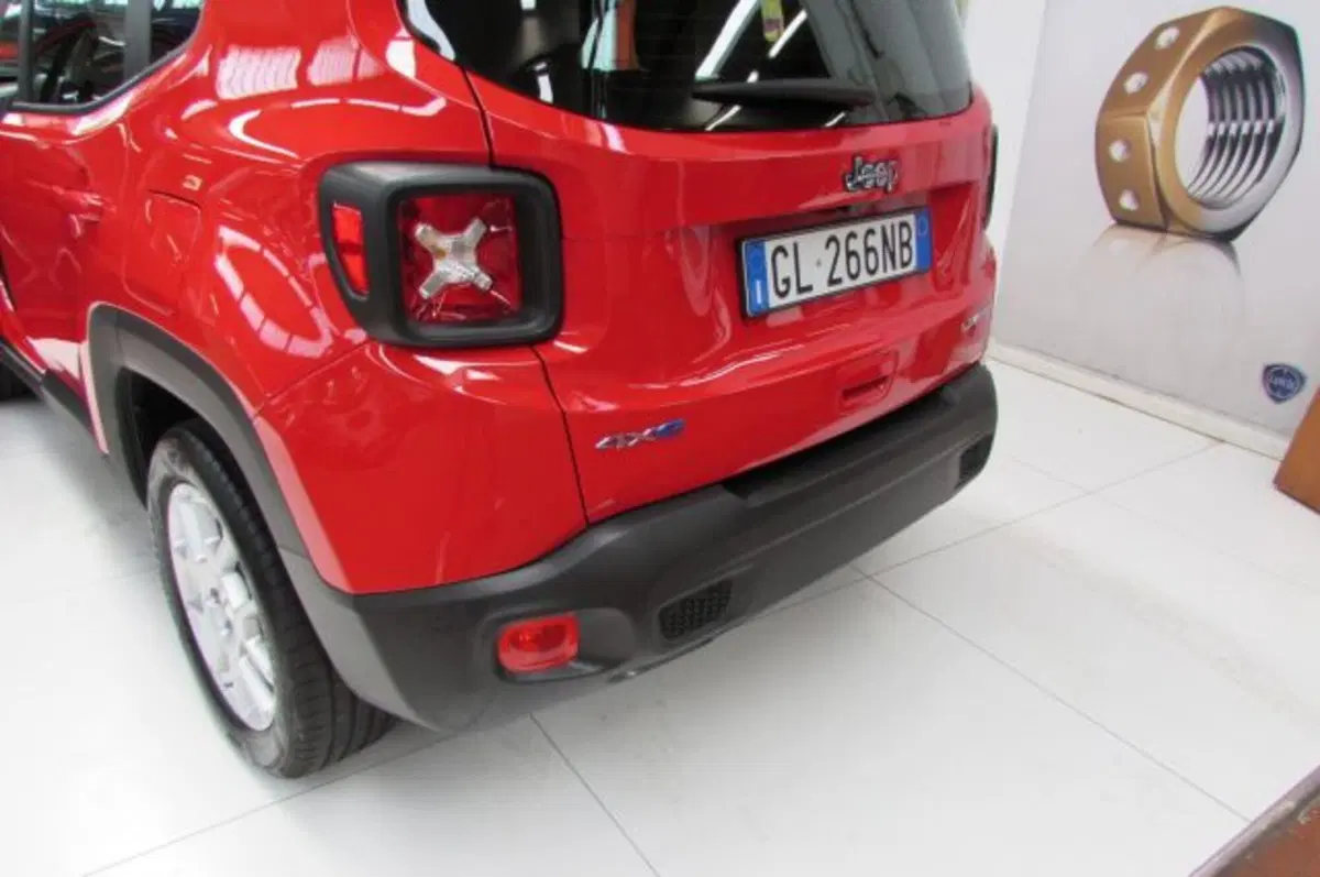 Jeep Renegade usata a Milano (16)