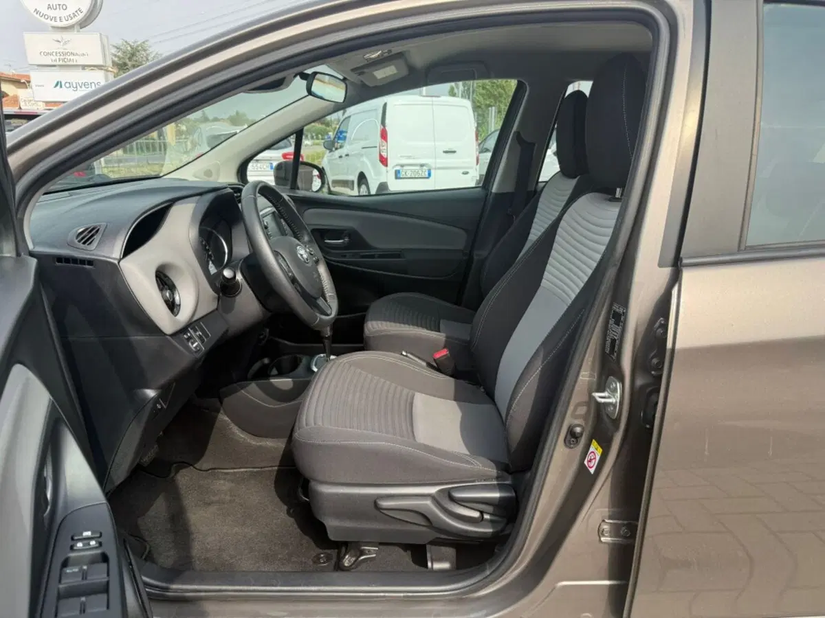 Toyota Yaris usata a Firenze (10)