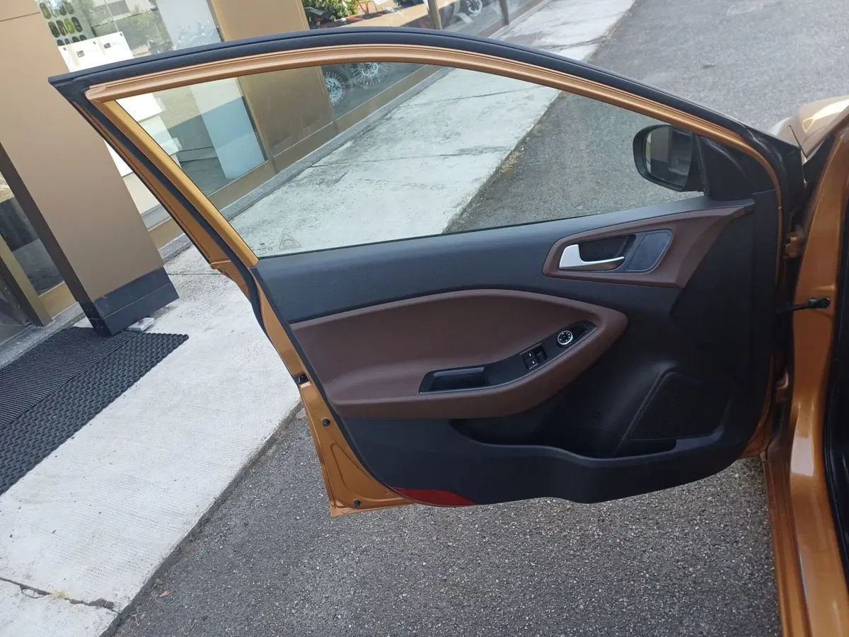 Hyundai i20 usata a Alessandria (7)