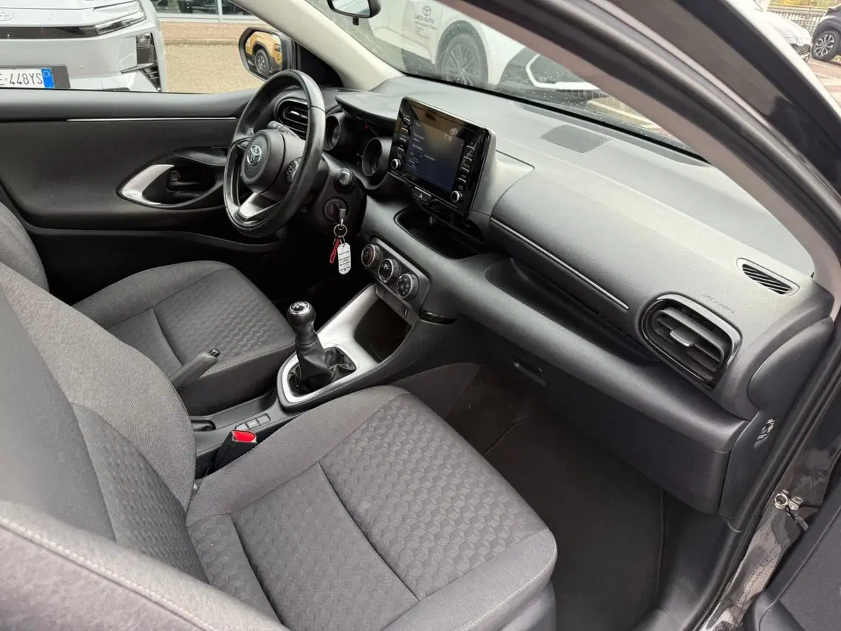 Toyota Yaris usata a Piacenza (15)