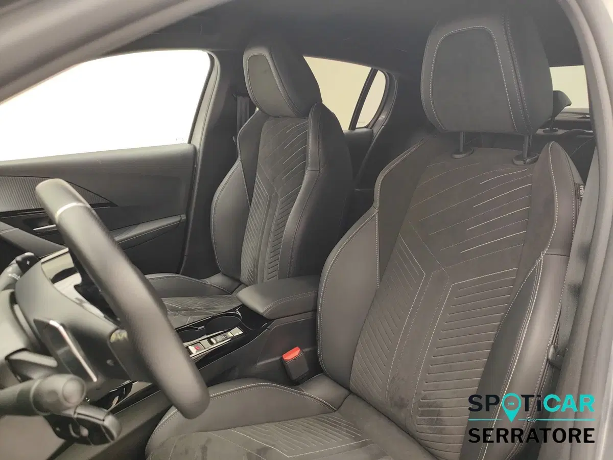 Peugeot 208 usata a Como (12)