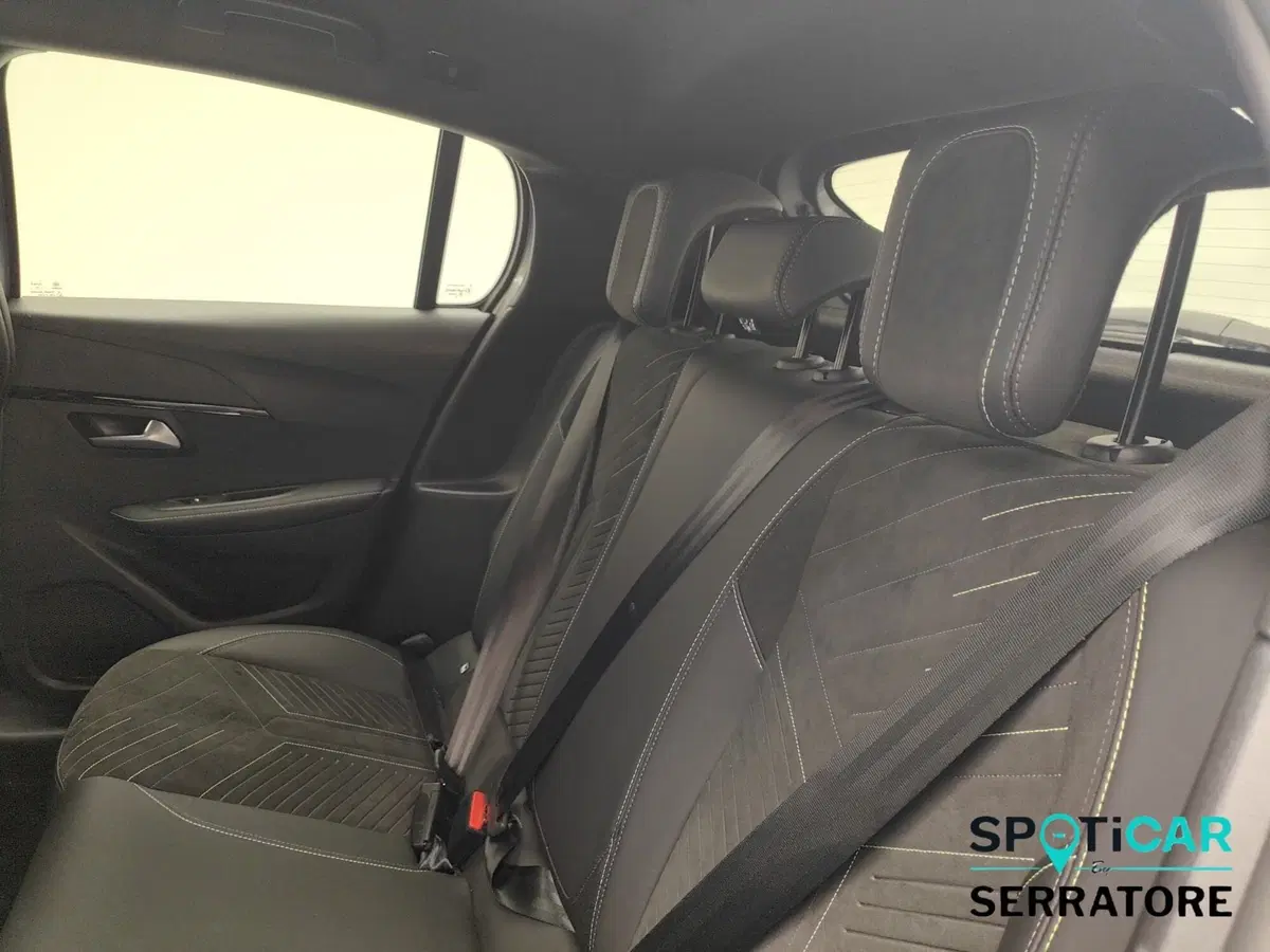 Peugeot 208 usata a Como (13)