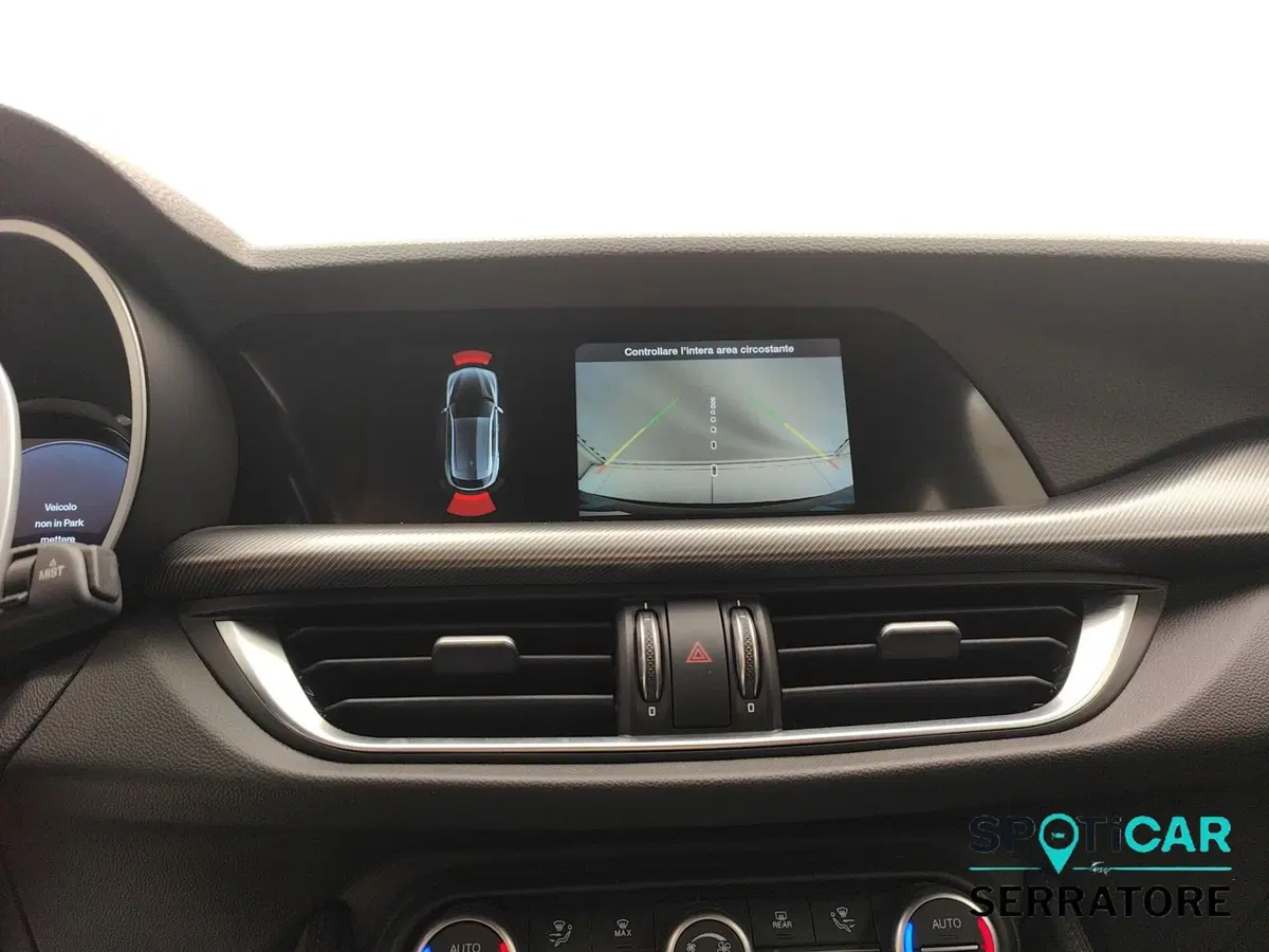 Alfa Romeo Stelvio usata a Como (10)