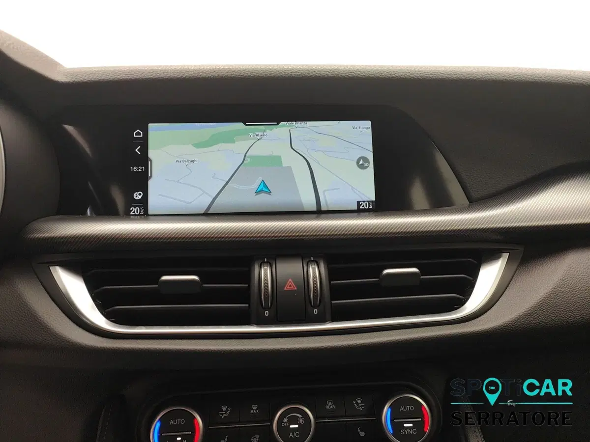Alfa Romeo Stelvio usata a Como (11)