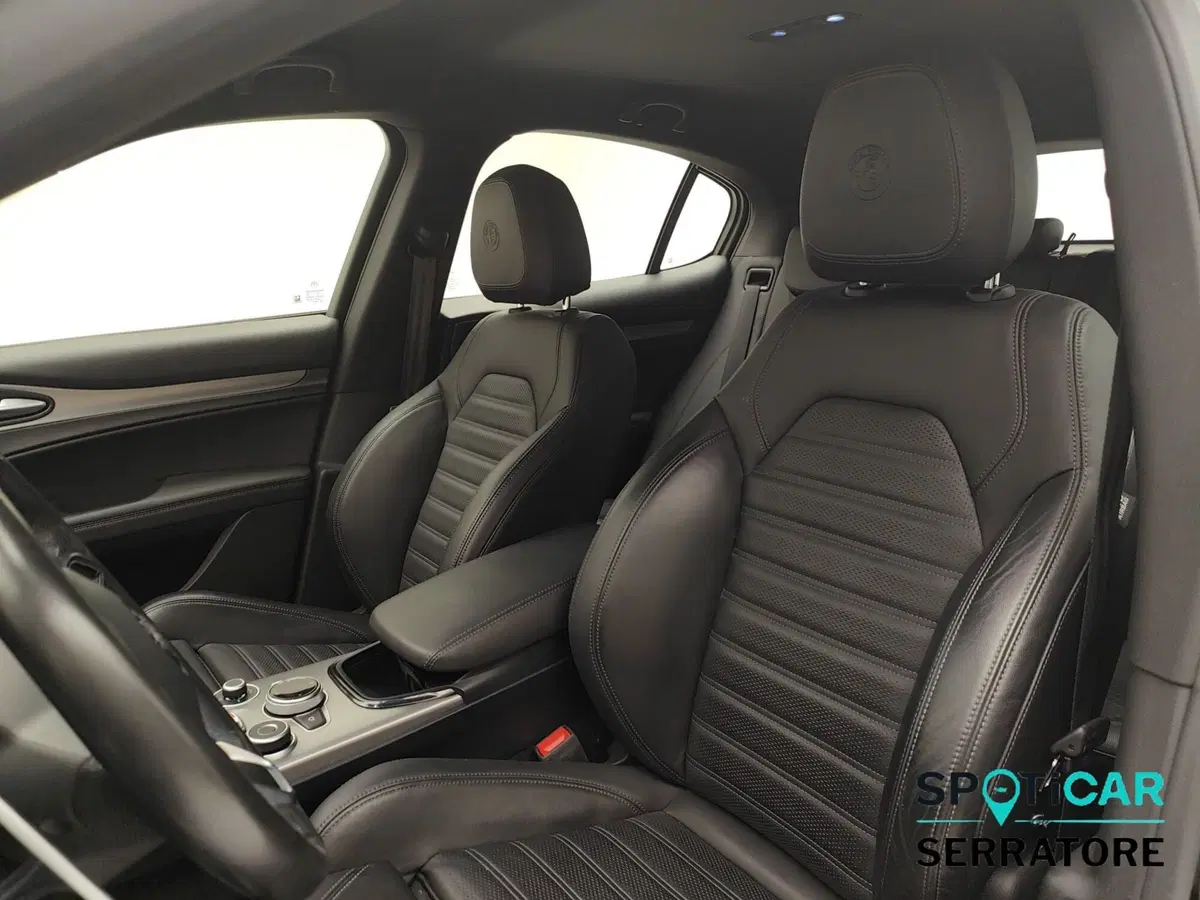 Alfa Romeo Stelvio usata a Como (12)