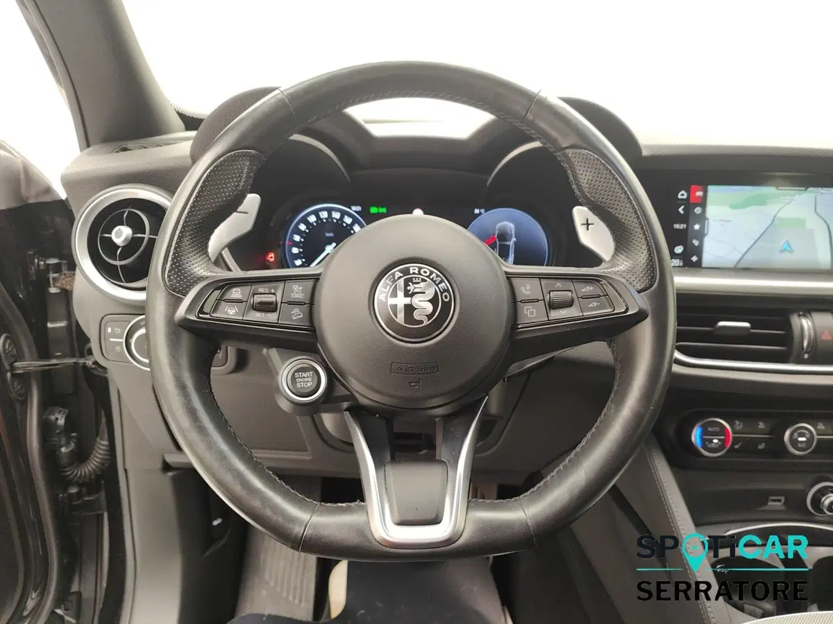 Alfa Romeo Stelvio usata a Como (18)