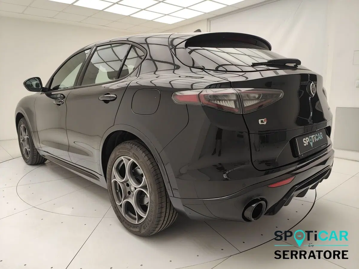 Alfa Romeo Stelvio usata a Como (4)