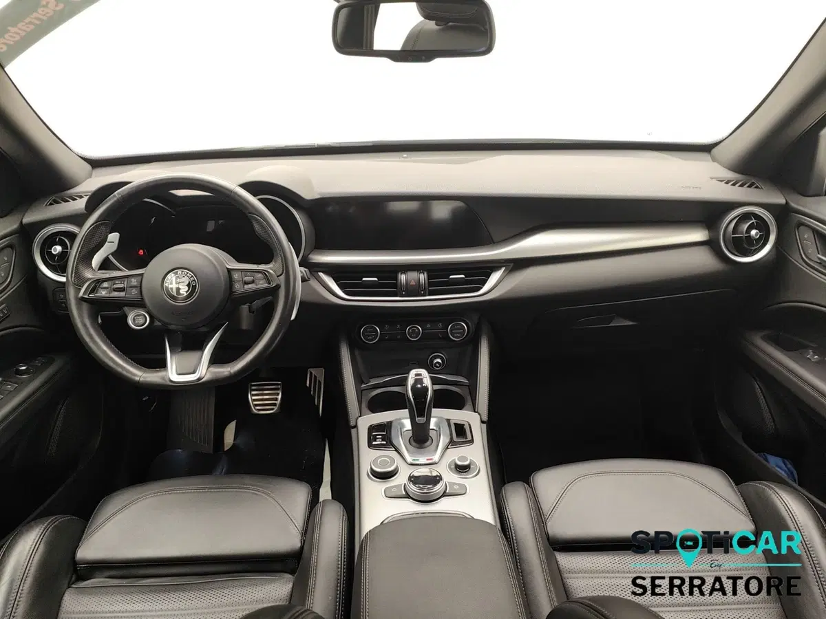 Alfa Romeo Stelvio usata a Como (7)