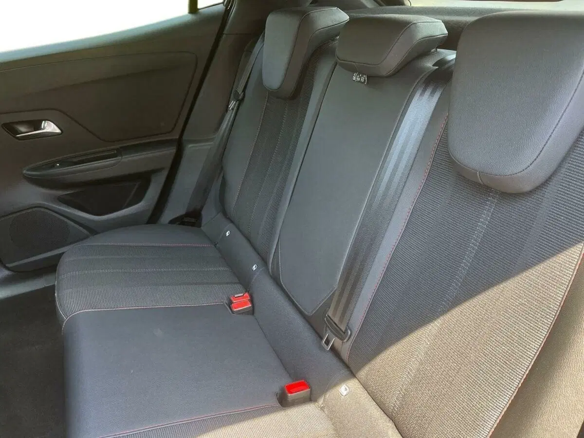Opel Mokka usata a Lecco (11)