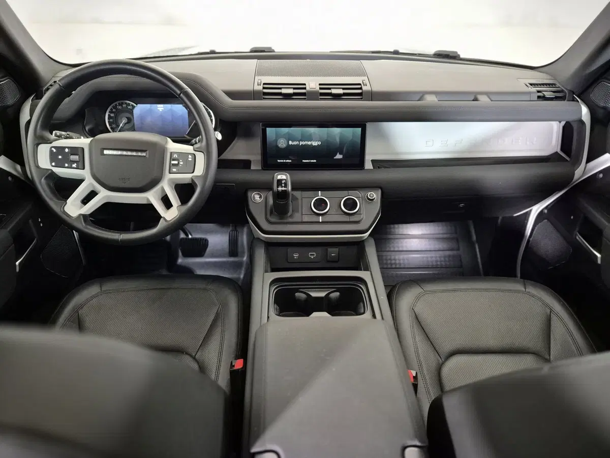 Land Rover Defender usata a Torino (4)