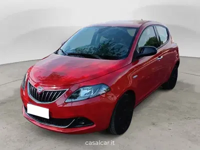 Lancia Ypsilon 1.0 FireFly 5 porte S&amp;S Hybrid Silver Plus del 2023 usata a Salerno