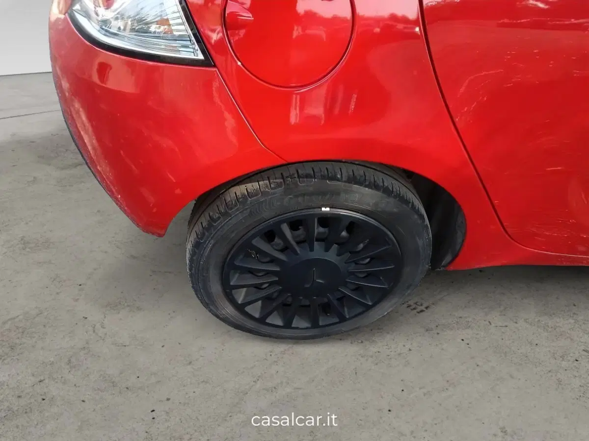 Lancia Ypsilon usata a Salerno (18)