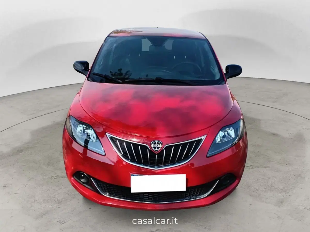 Lancia Ypsilon usata a Salerno (2)