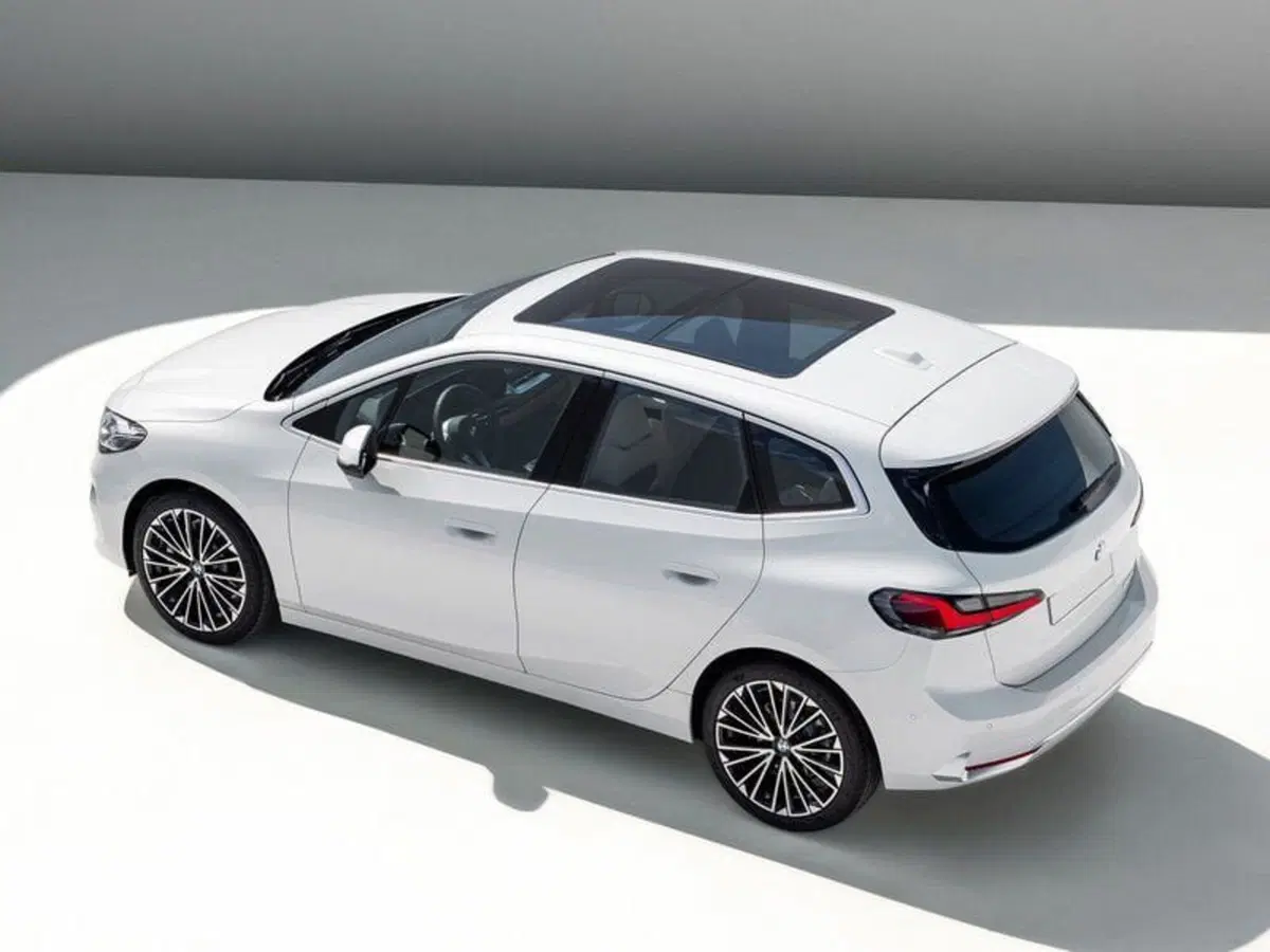 BMW Serie 2 Active Tourer nuova a Torino (5)