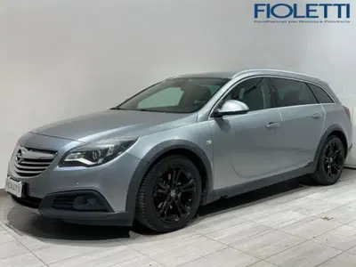 Opel Insignia Station Wagon CDTI 163CV aut. Country del 2014 usata a Manerbio