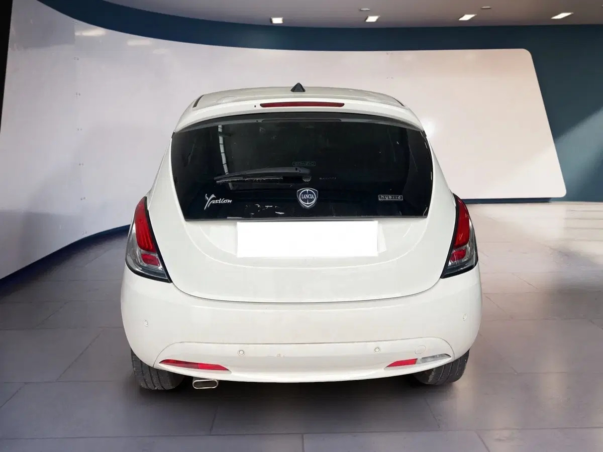 Lancia Ypsilon usata a Torino (5)