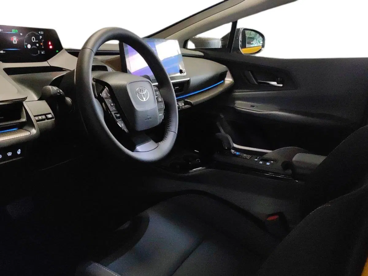 Toyota Prius nuova a Milano (7)