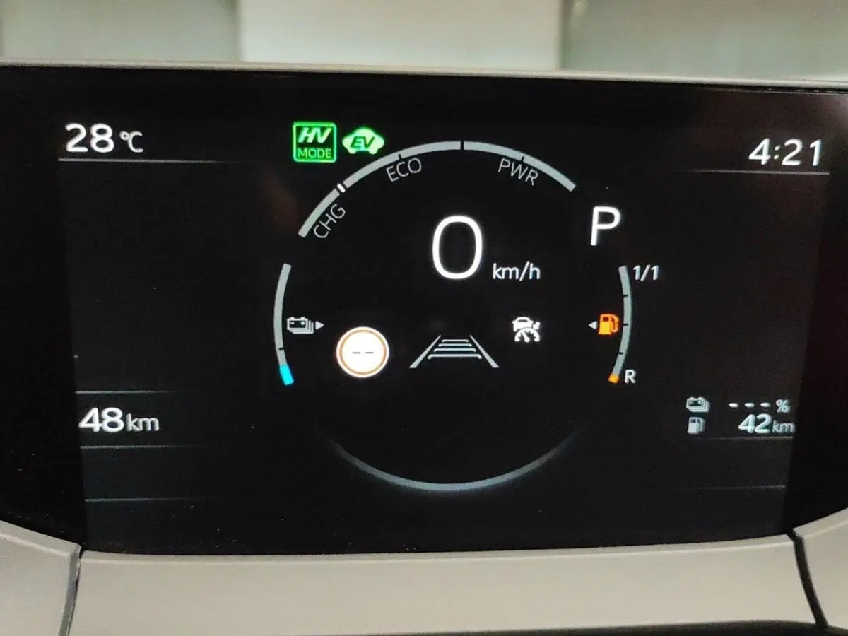 Toyota Prius nuova a Milano (9)