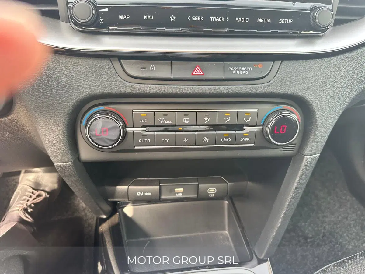 Kia XCeed usata a Napoli (15)