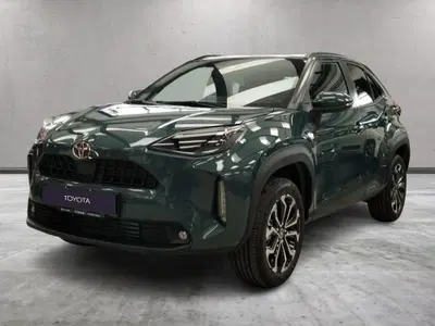 Toyota Yaris Cross Trend awd-i 130cv e-cvt nuova a Genzano di Roma