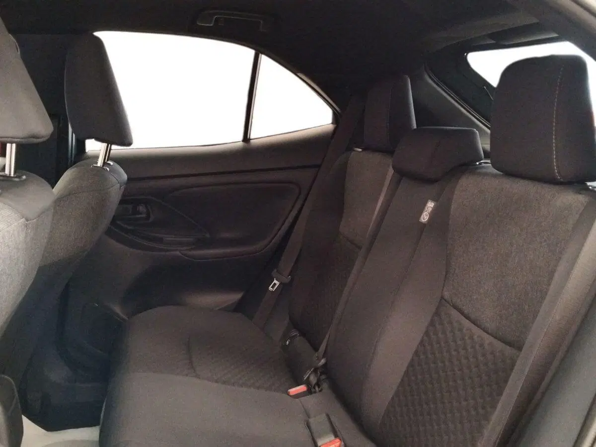 Toyota Yaris Cross nuova a Roma (10)