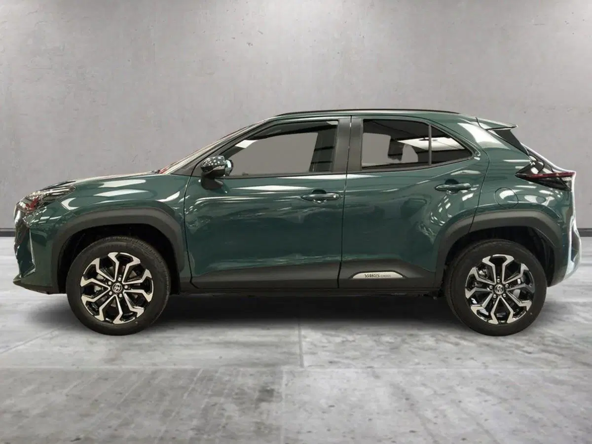Toyota Yaris Cross nuova a Roma (2)