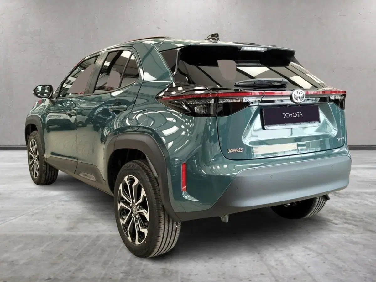 Toyota Yaris Cross nuova a Roma (3)