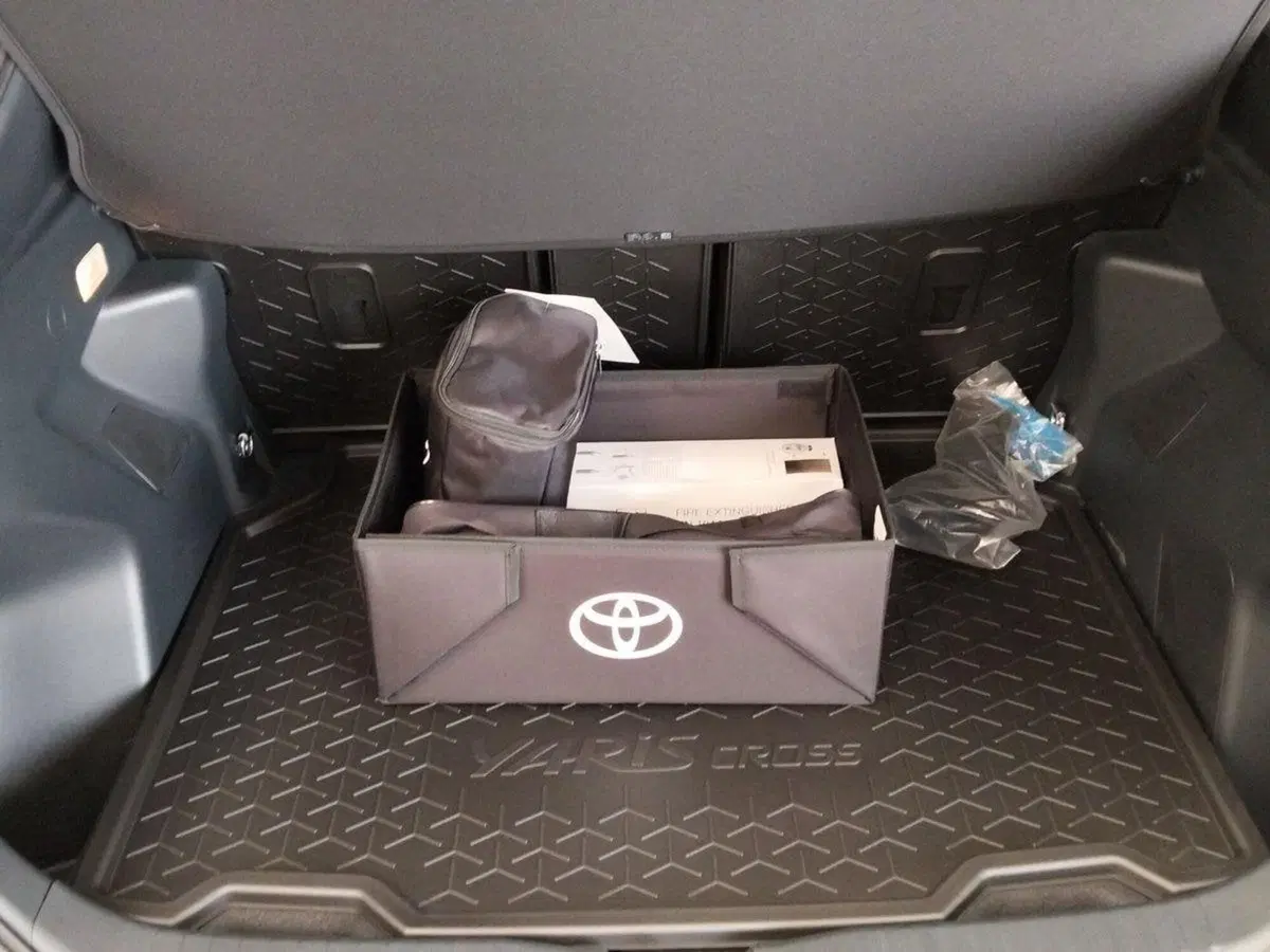 Toyota Yaris Cross nuova a Roma (5)