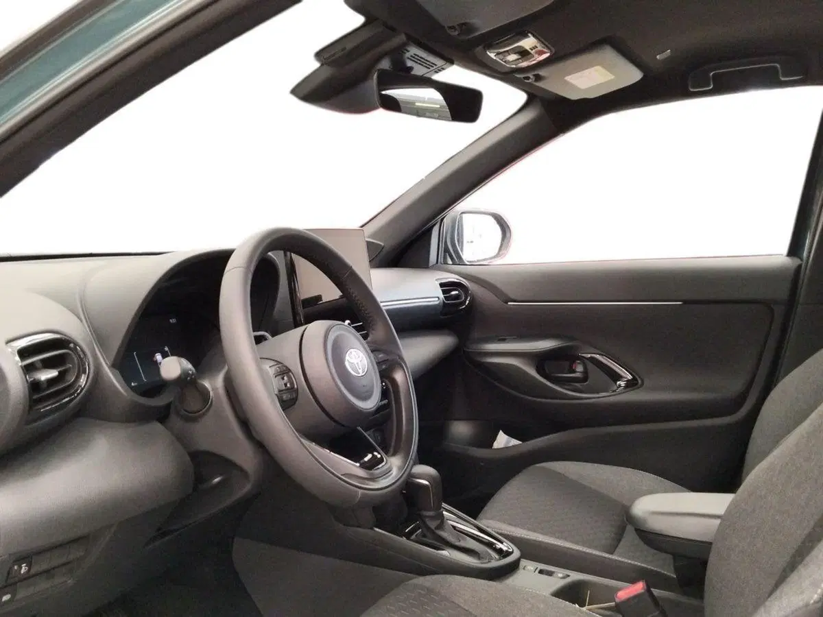 Toyota Yaris Cross nuova a Roma (6)