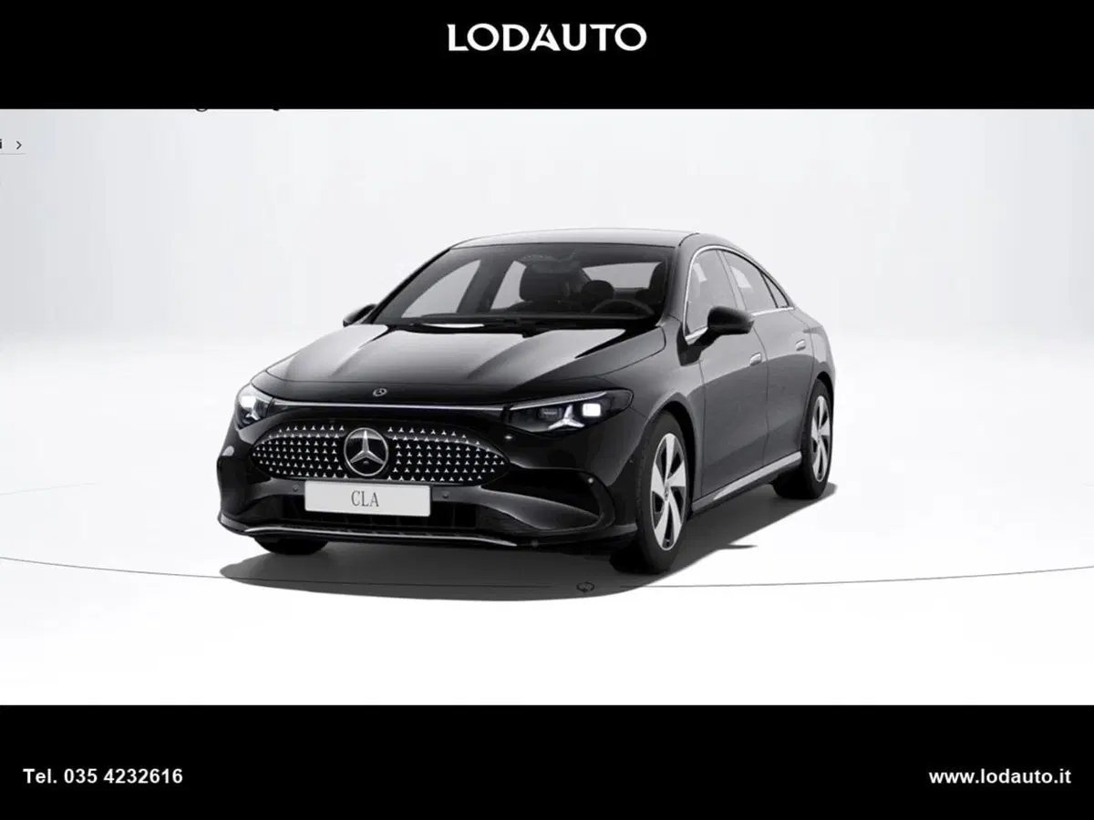 Mercedes-Benz CLA Shooting Brake nuova a Bergamo